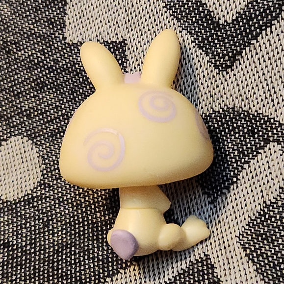 Littlest Pet Shop LPS Figure Hasbro Dwarf Rabbit #471 From Pet Nooks Set - Picture 5 of 10